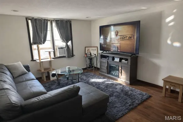 $175,000 | 821 12th Street, Highland, IL 62249