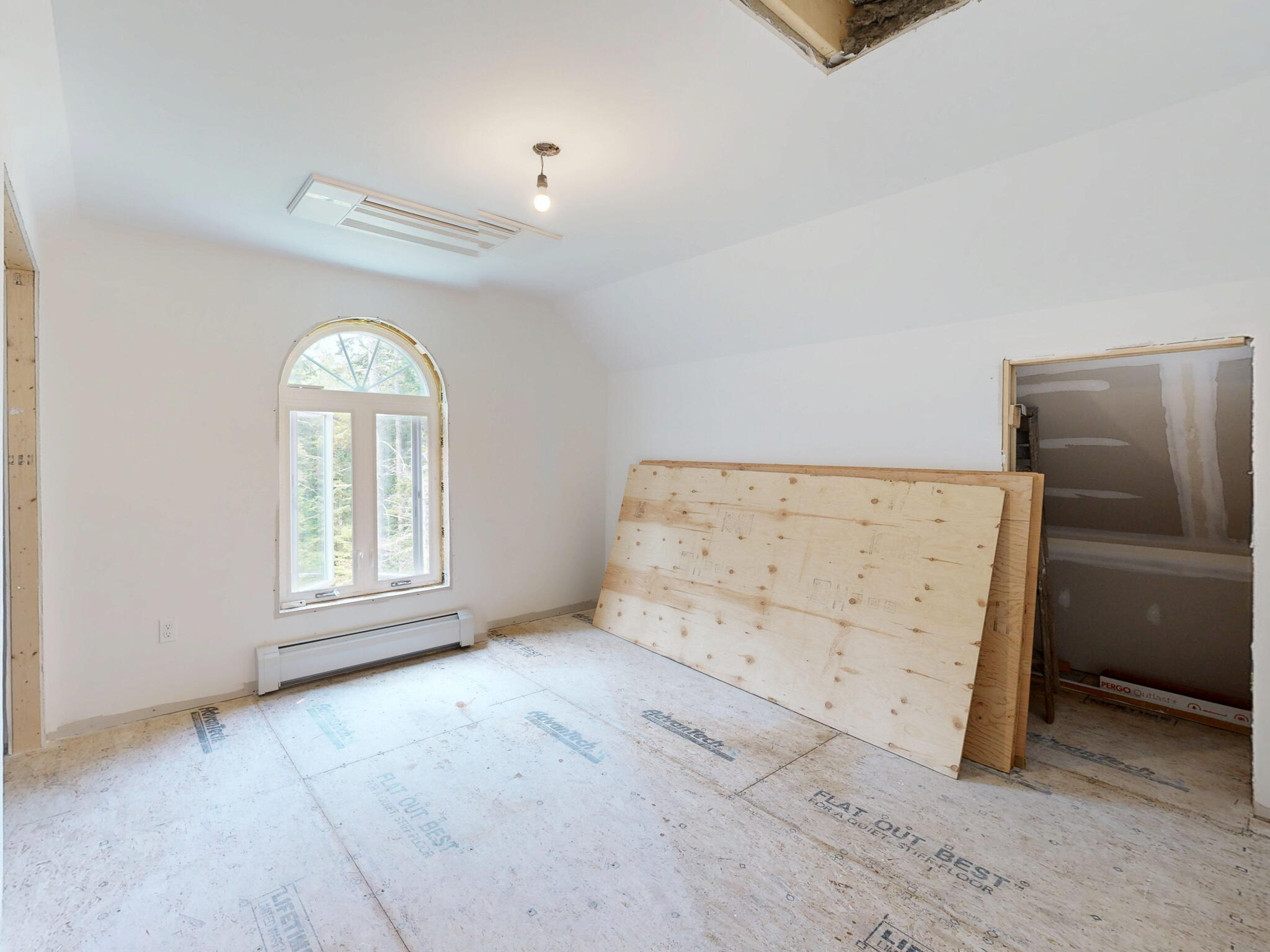 85 Patten Point Road St. George, ME 04859 - Photo 42 of 59 2nd Floor Bedroom w/ Ceiling Heat Pump
