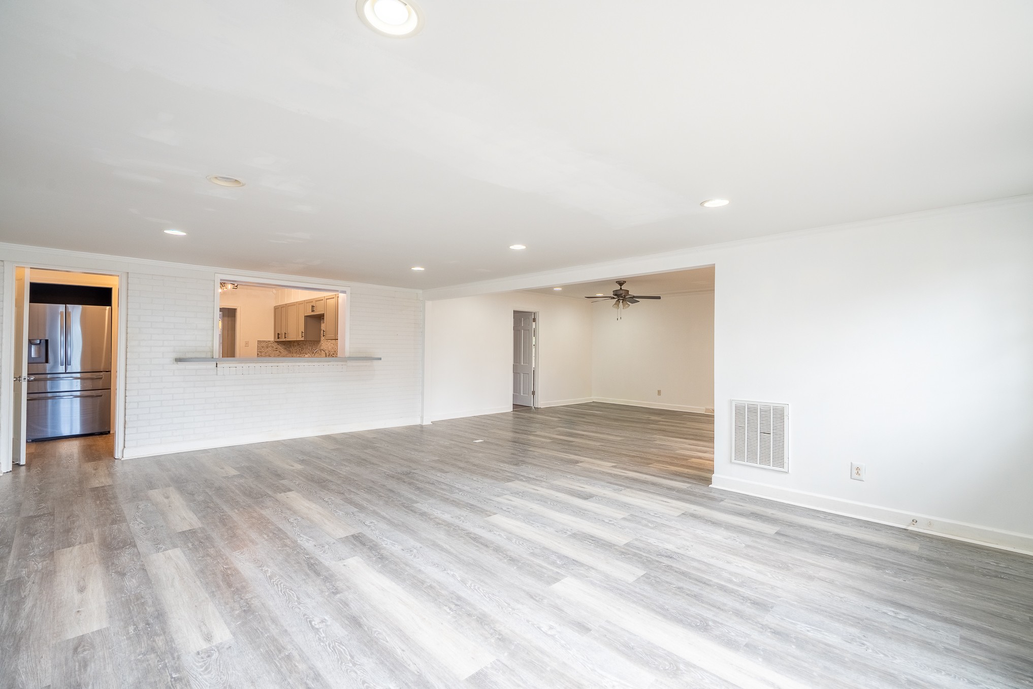 523 Highland Avenue Pulaski, TN 38478 - Photo 21 of 44 a view of empty room with wooden floor