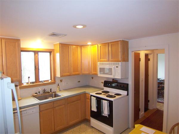 222 Governors Road Quincy, MA 02169 - Photo 4 of 16 Gallery Image 4