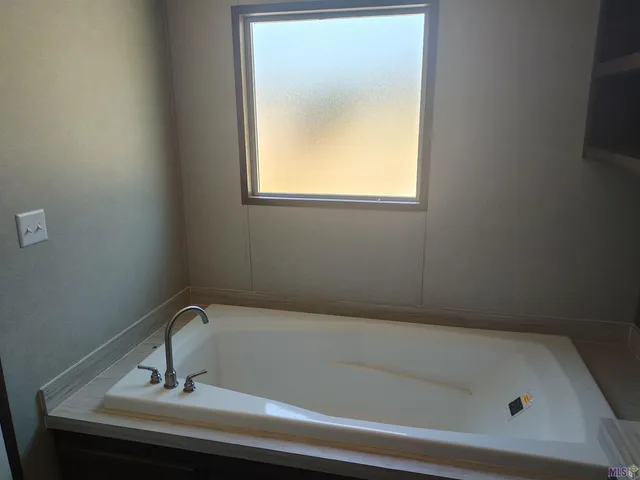 $177,500 | 18884 Scivicque Lane, Denham Springs, LA 70726