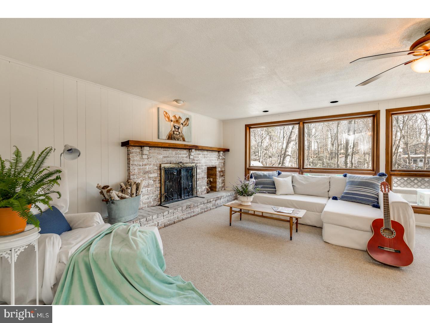 19 Cherry Run Road Monroeville, NJ 08343 - Photo 15 of 25 Living Room