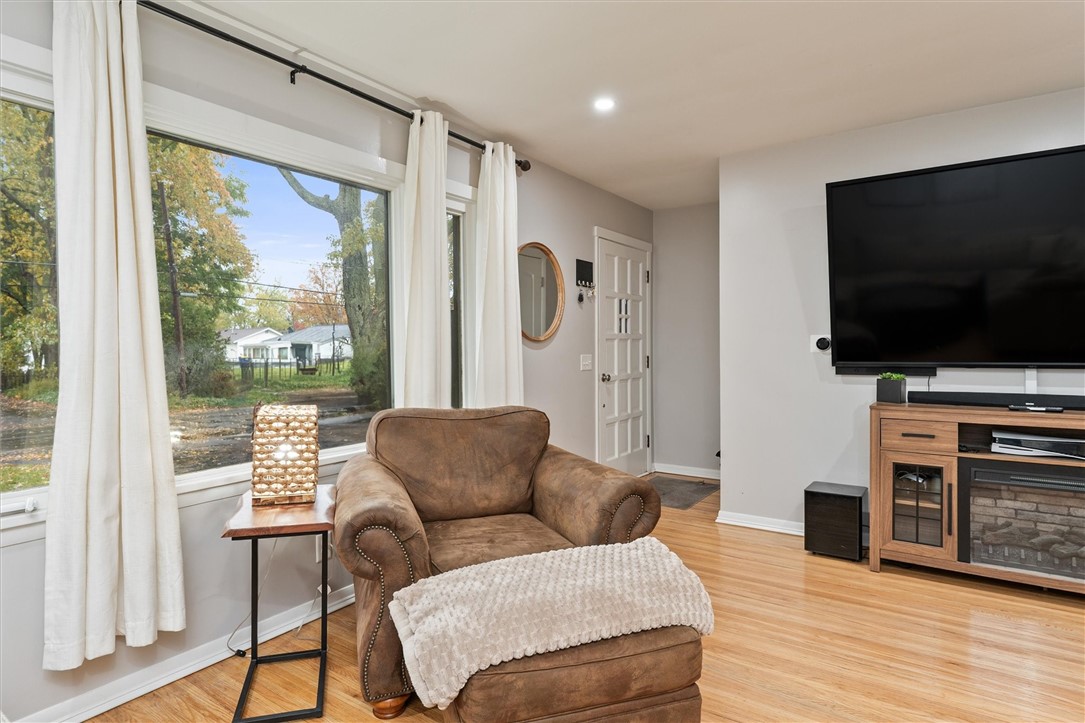 243 Ransford Avenue Irondequoit, NY 14622 - Photo 4 of 29