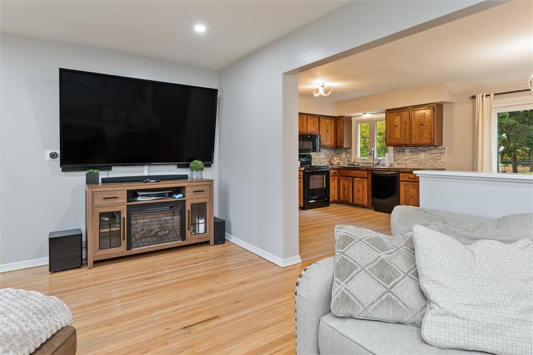 243 Ransford Avenue Irondequoit, NY 14622 - Photo 5 of 29