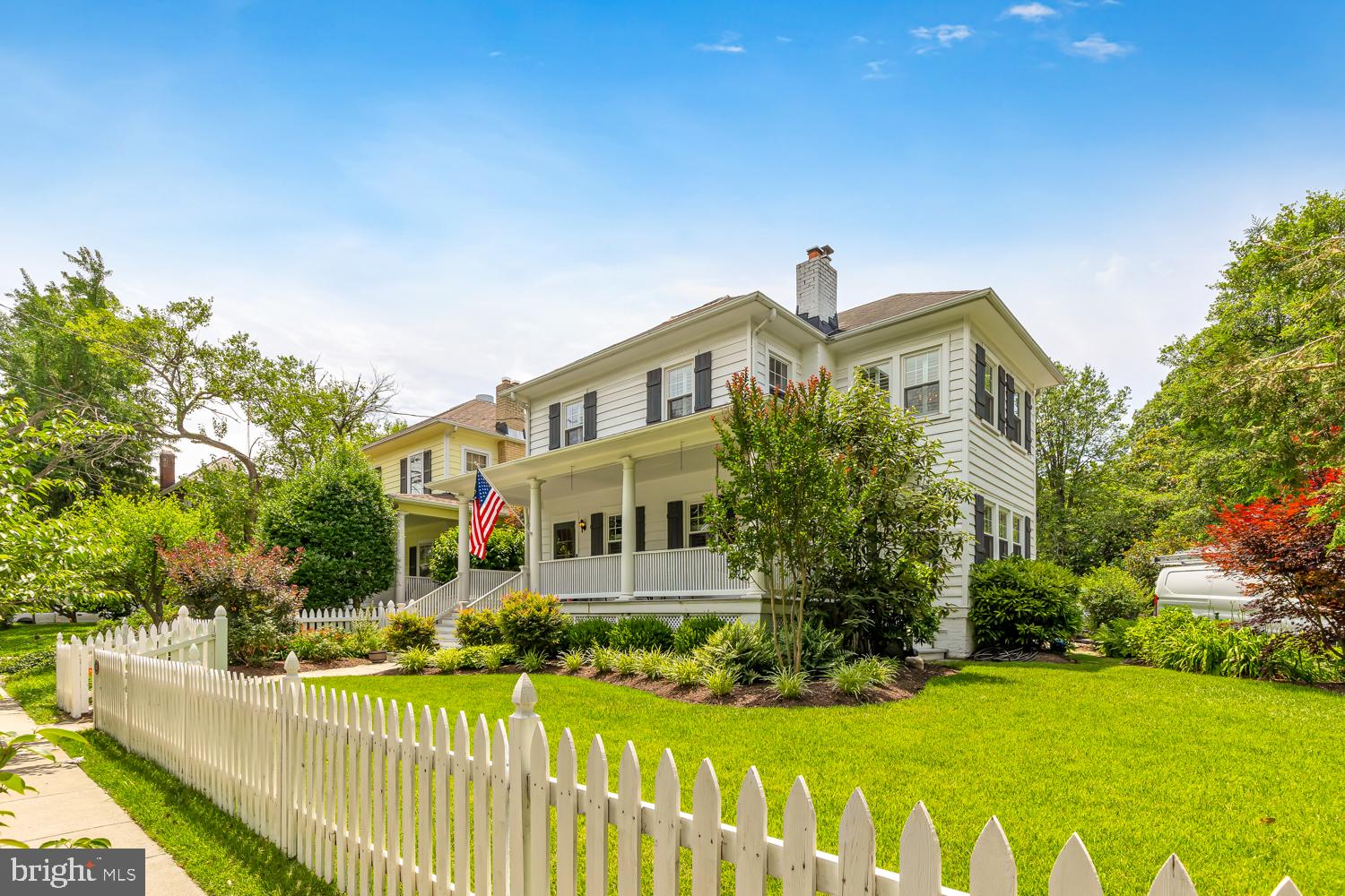 5428 41st Street Northwest Washington, DC 20015 - Photo 3 of 29