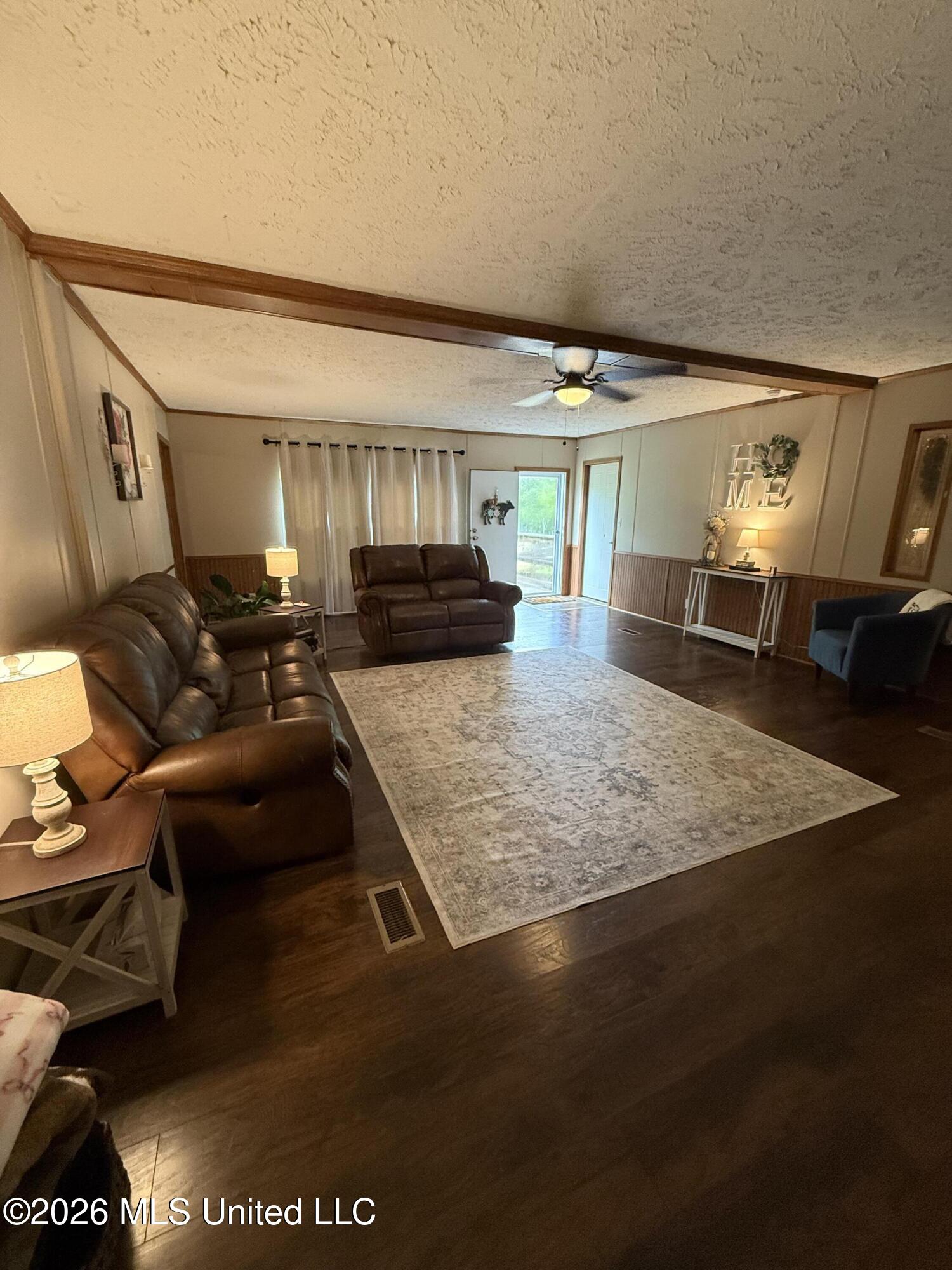 808 West McHenry Road McHenry, MS 39561 - Photo 5 of 32 Livning Room Corner 2