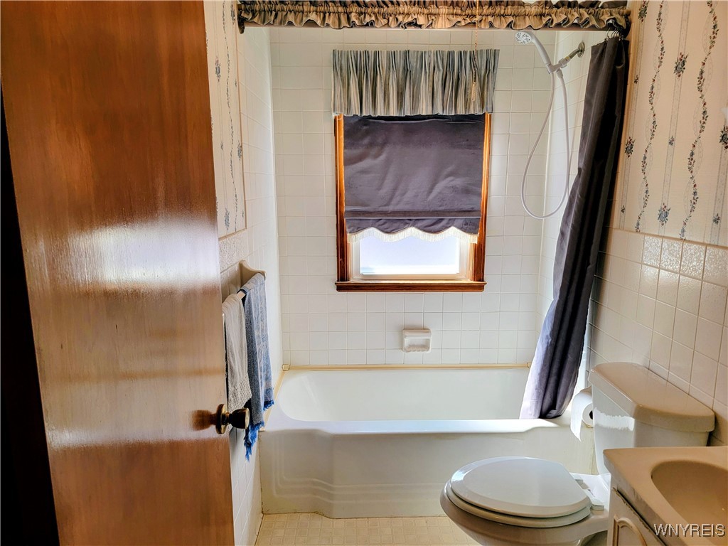 4022 Lewiston Road Niagara Falls, NY 14305 - Photo 11 of 27