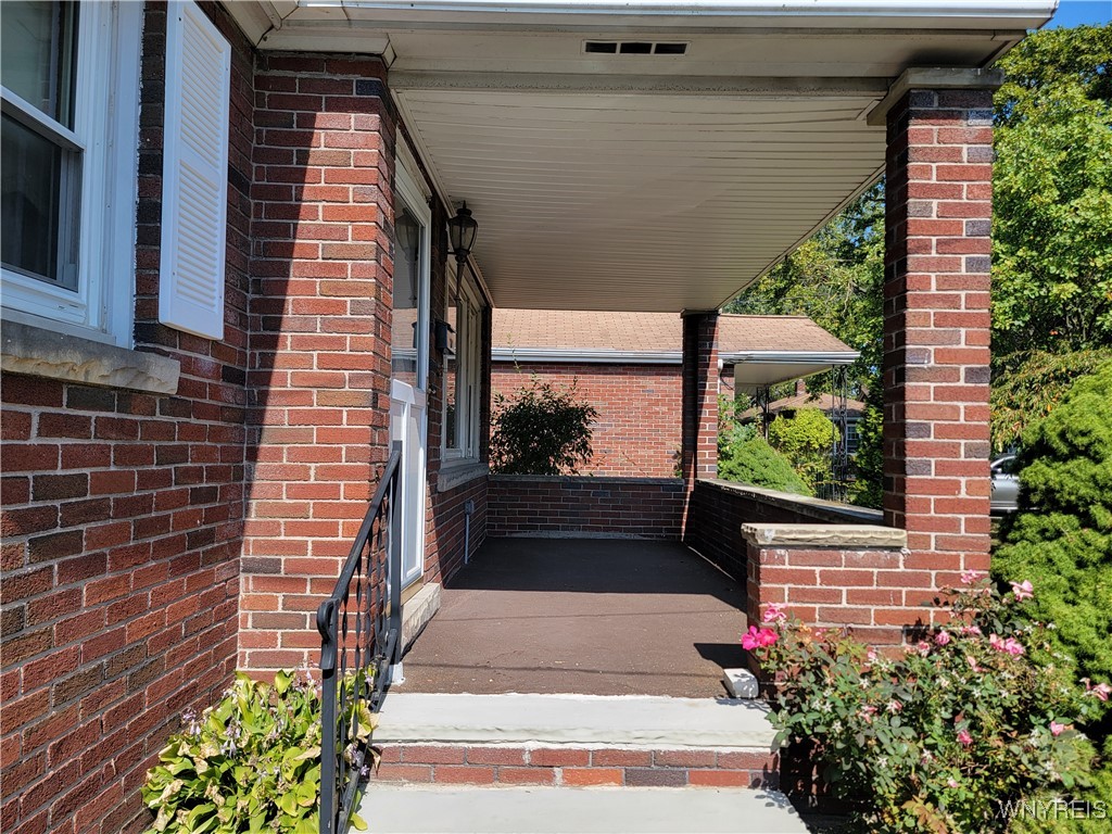 4022 Lewiston Road Niagara Falls, NY 14305 - Photo 2 of 27