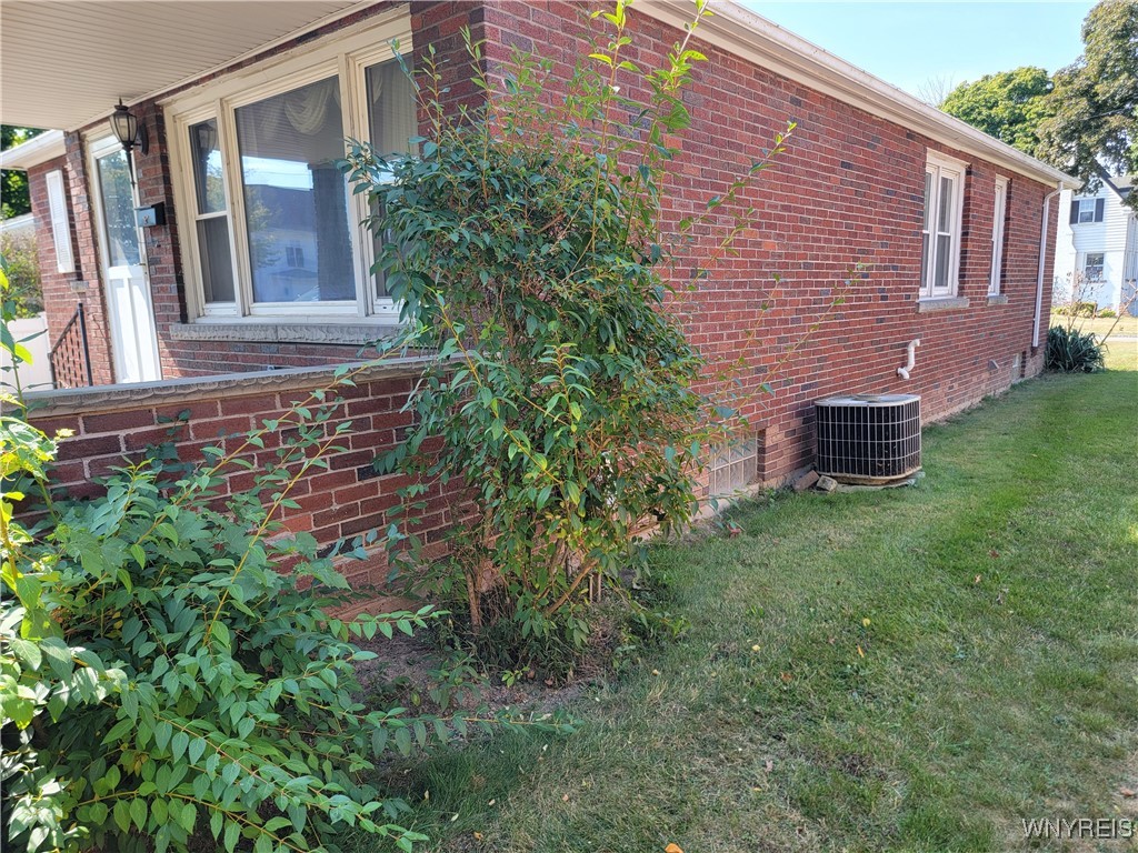 4022 Lewiston Road Niagara Falls, NY 14305 - Photo 4 of 27