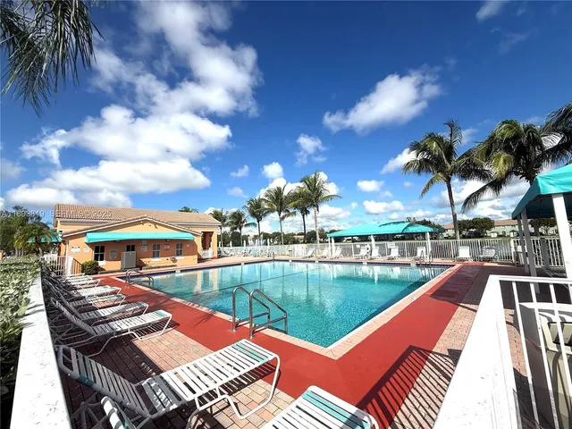 $2,000 | 1656 Southeast 29th Court, Unit 207, Homestead, FL 33035