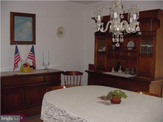 145 Dorchester Road Mount Laurel, NJ 08054 - Photo 4 of 5 Gallery Image 4