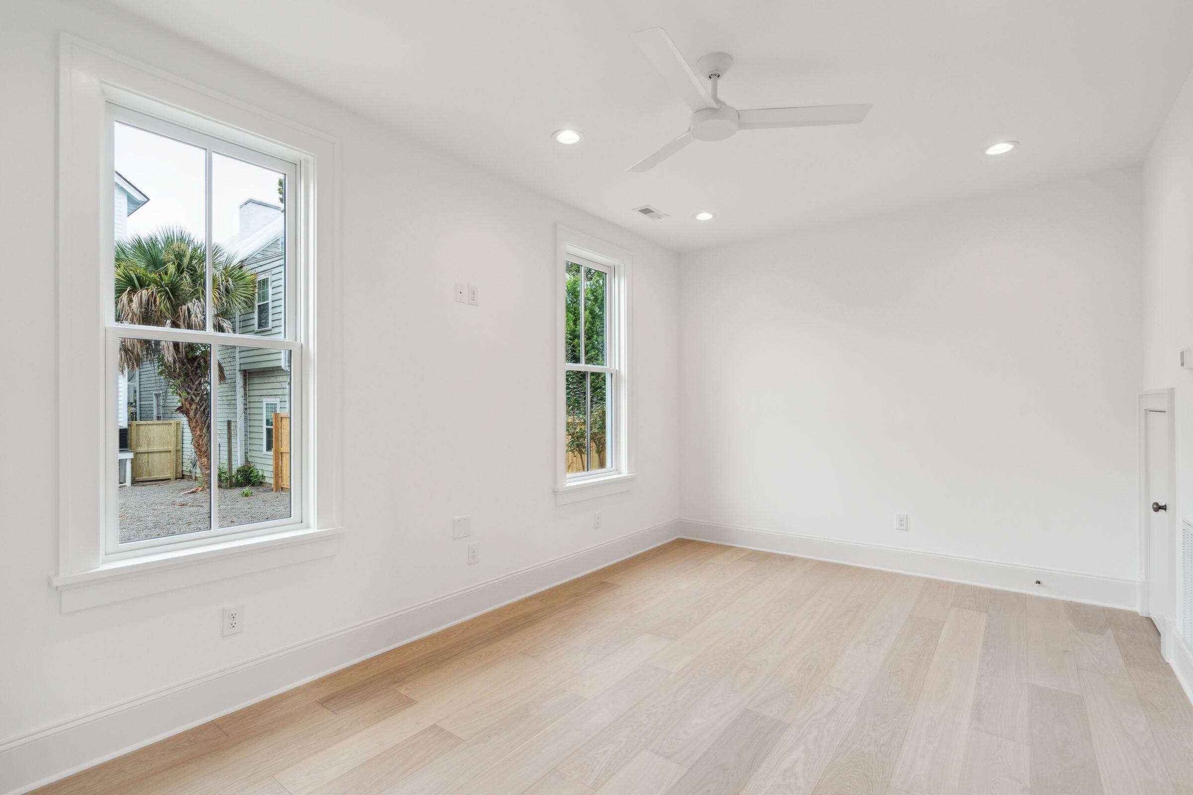 72 Drake Street, Unit B Charleston, SC 29403 - Photo 11 of 45 54_72DrakeStUnitB-KeenEyeMarketing-054