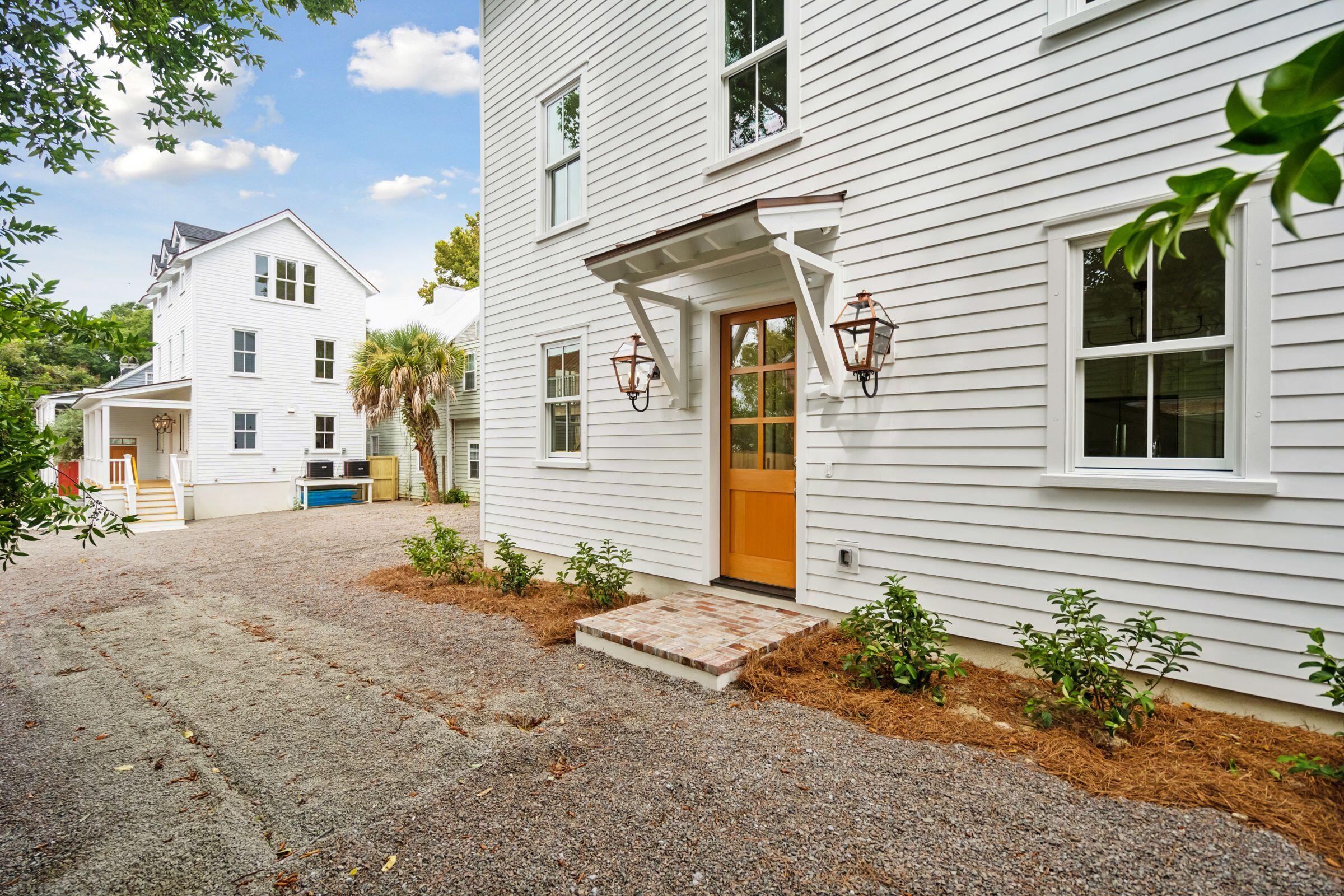 72 Drake Street, Unit B Charleston, SC 29403 - Photo 42 of 45 89_72DrakeStUnitB-KeenEyeMarketing-089