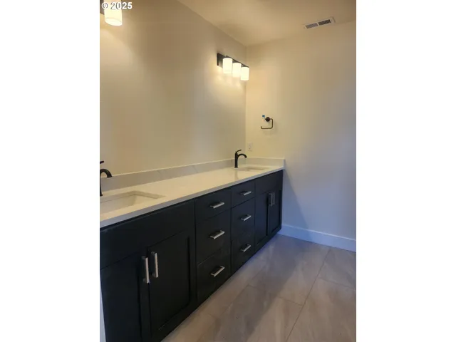 $574,900 | 3233 East Province Court, Newberg, OR 97132