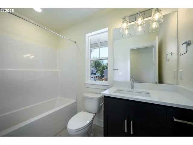 $574,900 | 3233 East Province Court, Newberg, OR 97132