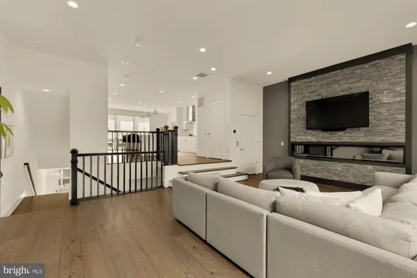 $1,599,900 | 3737 Glenmoor Reserve Lane, Chevy Chase, MD 20815