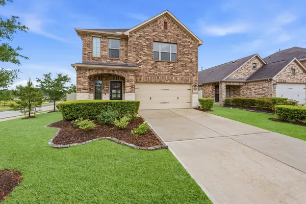 $329,000 | 17696 Tree Of Heaven, Conroe, TX 77385