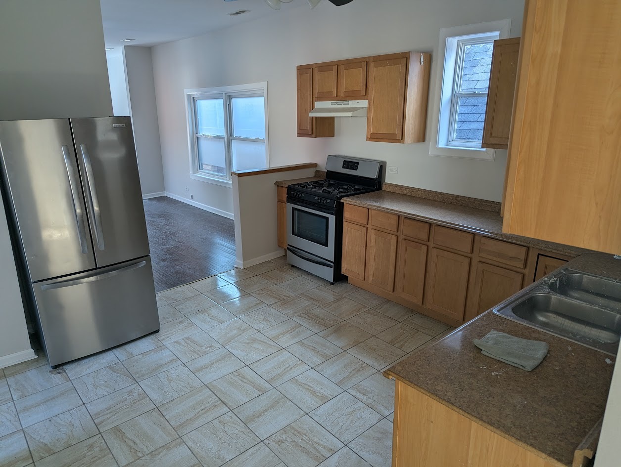 11316 South Indiana Avenue Chicago, IL 60628 - Photo 9 of 15