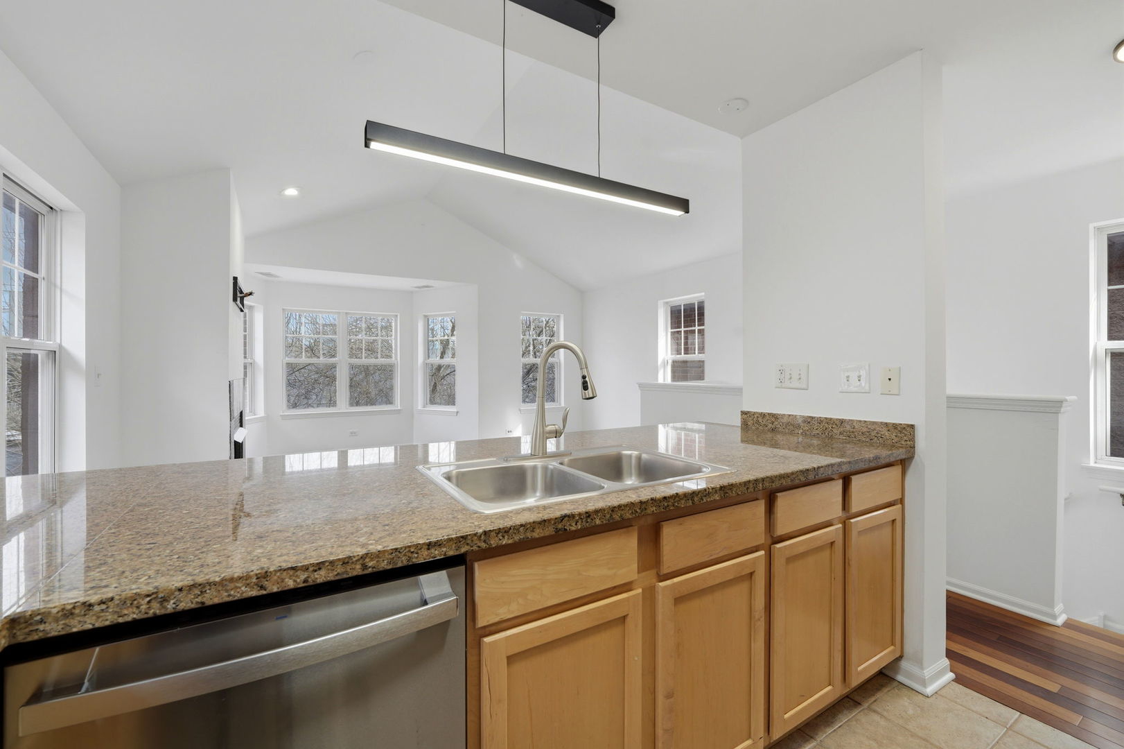 1156 North Howe Street, Unit C Chicago, IL 60610 - Photo 8 of 18