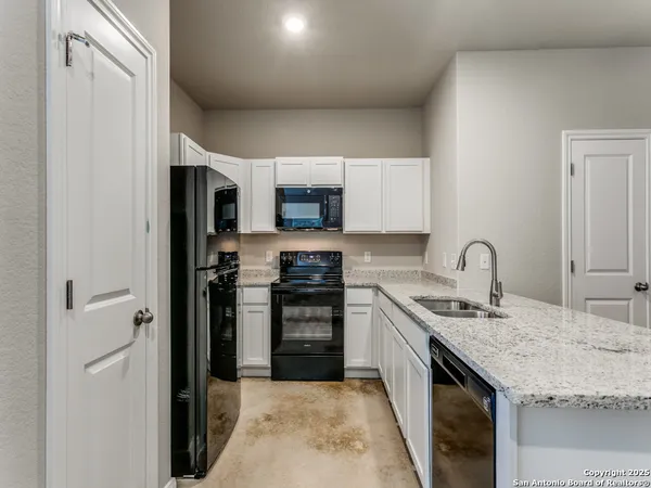 $1,575 | 7935 Dial Ike Drive, Unit 402, San Antonio, TX 78218
