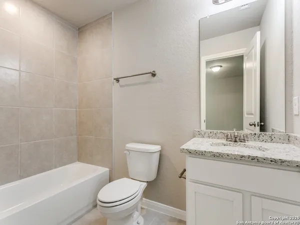 $1,575 | 7935 Dial Ike Drive, Unit 402, San Antonio, TX 78218