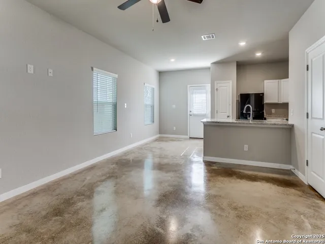 $1,595 | 7935 Dial Ike Drive, Unit 402, San Antonio, TX 78218