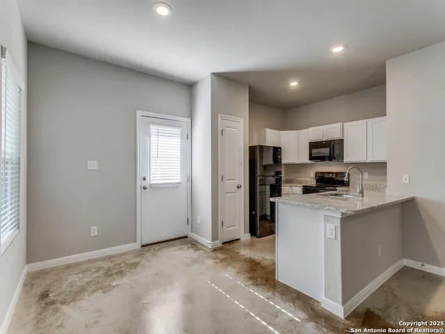 $1,595 | 7935 Dial Ike Drive, Unit 402, San Antonio, TX 78218