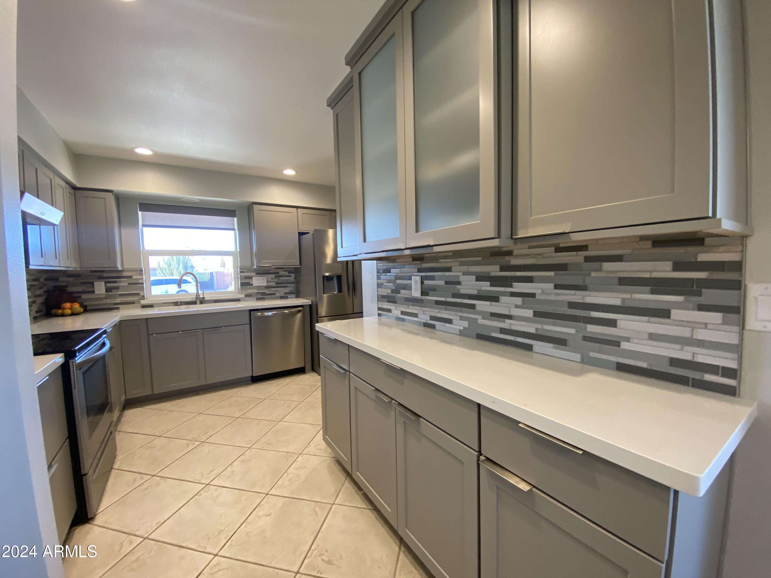 561 South Rochester Mesa, AZ 85206 - Photo 11 of 34 11