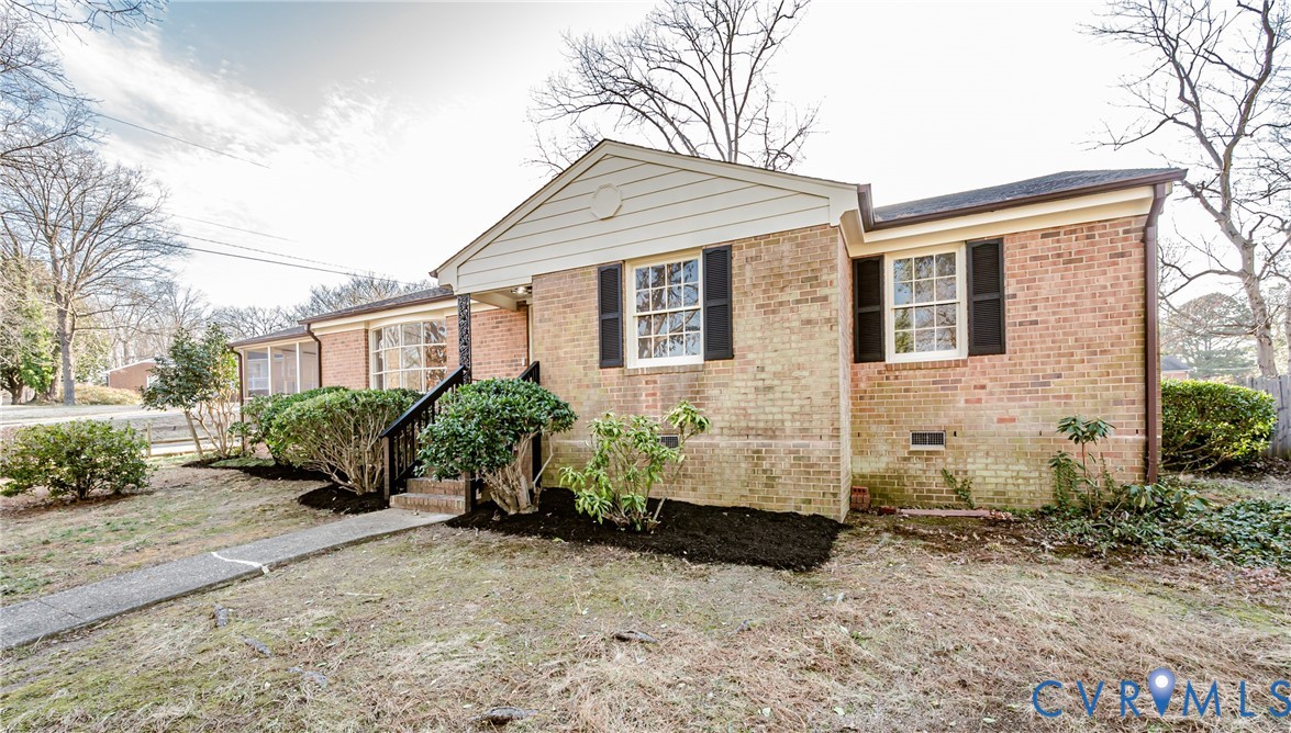 6048 Gainford Road Richmond, VA 23234 - Photo 3 of 83 Ranch-style house with crawl space and brick sidin