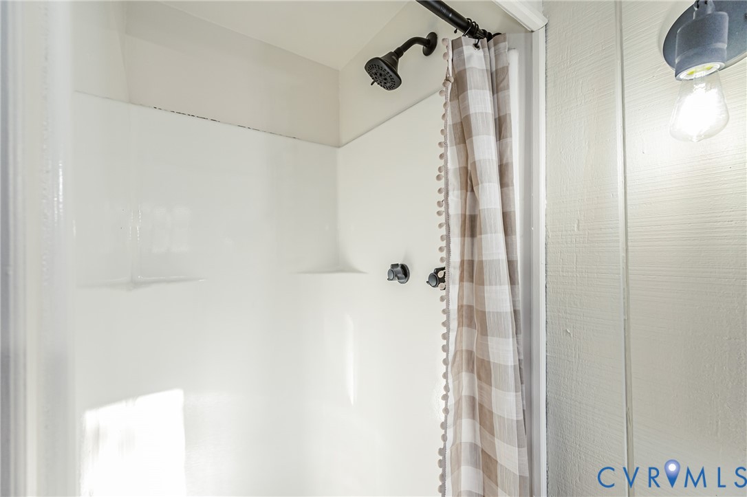 6048 Gainford Road Richmond, VA 23234 - Photo 63 of 83 Full bath featuring a shower stall