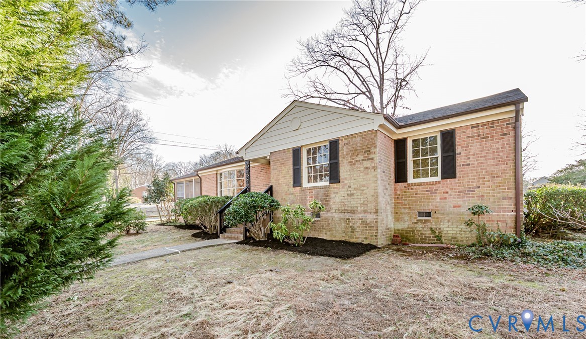 6048 Gainford Road Richmond, VA 23234 - Photo 7 of 83 Ranch-style house with crawl space and brick sidin