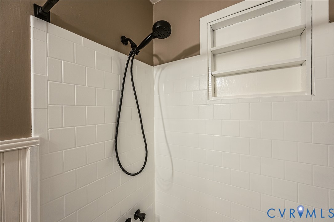 6048 Gainford Road Richmond, VA 23234 - Photo 71 of 83 Bathroom view of shower / bathtub combination