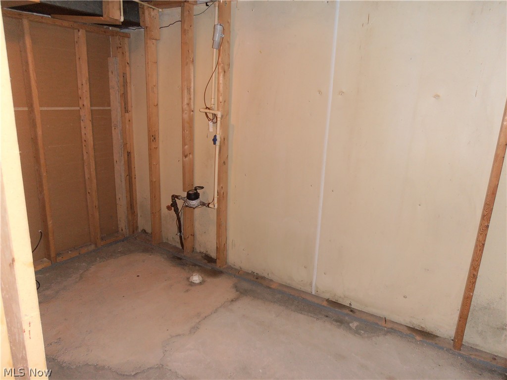 1000 Elbon Road Cleveland, OH 44121 - Photo 18 of 22 Gallery Image 18