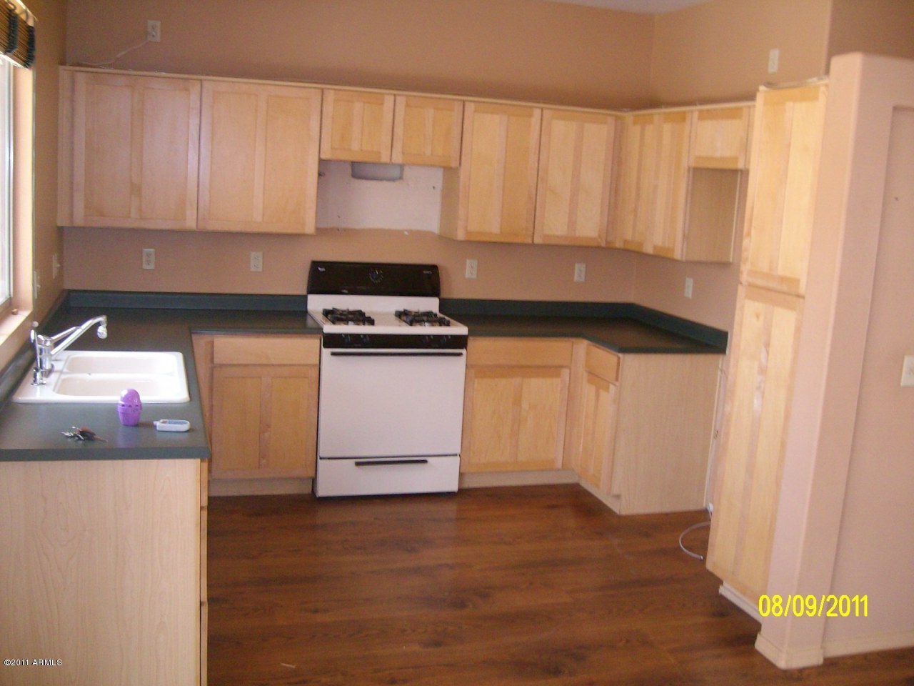 11214 West Granada Road Avondale, AZ 85392 - Photo 2 of 5 kitchen