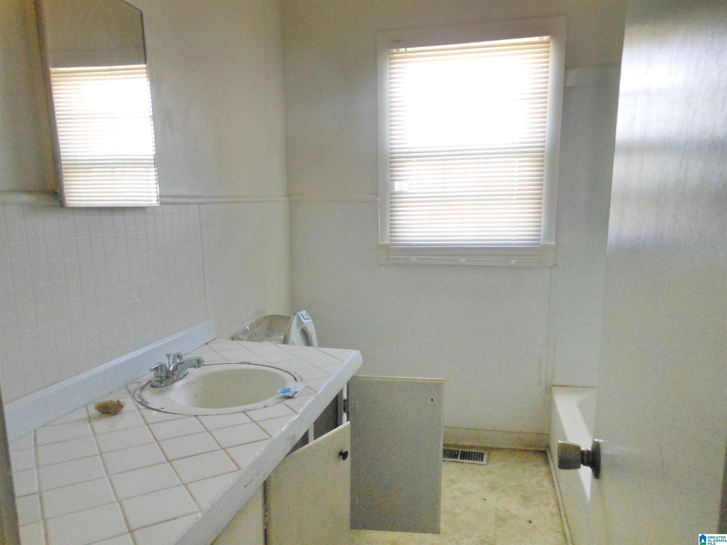 5721 Monte Sano Road Birmingham, AL 35228 - Photo 15 of 17