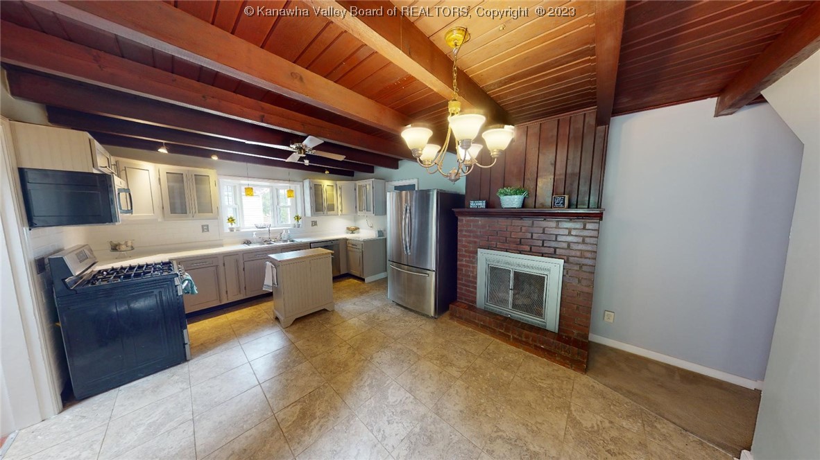 3907 Green Valley Road Huntington, WV 25701 - Photo 17 of 34 Gallery Image 17