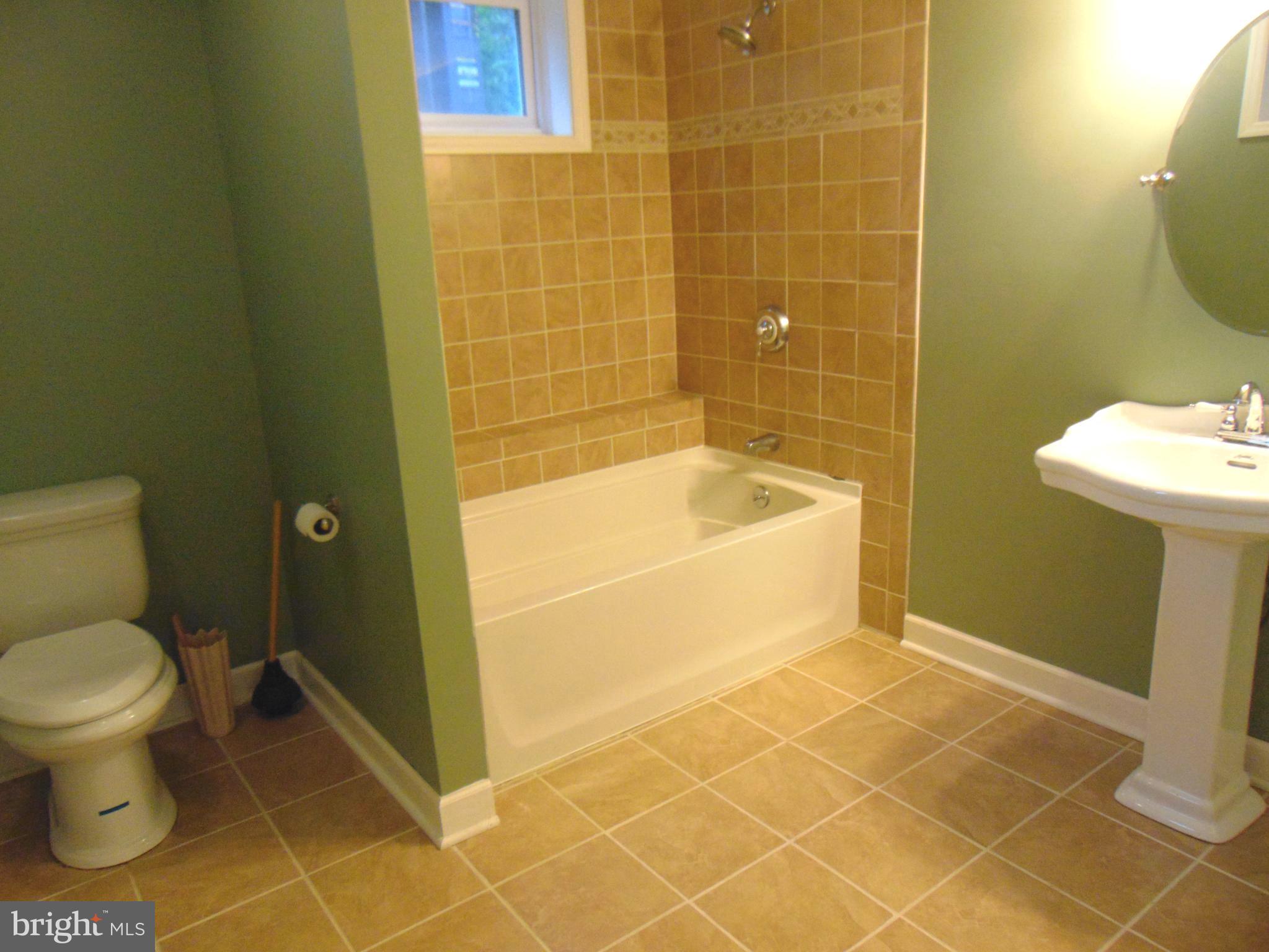 10901 Liberty Road Randallstown, MD 21133 - Photo 19 of 21 Bath