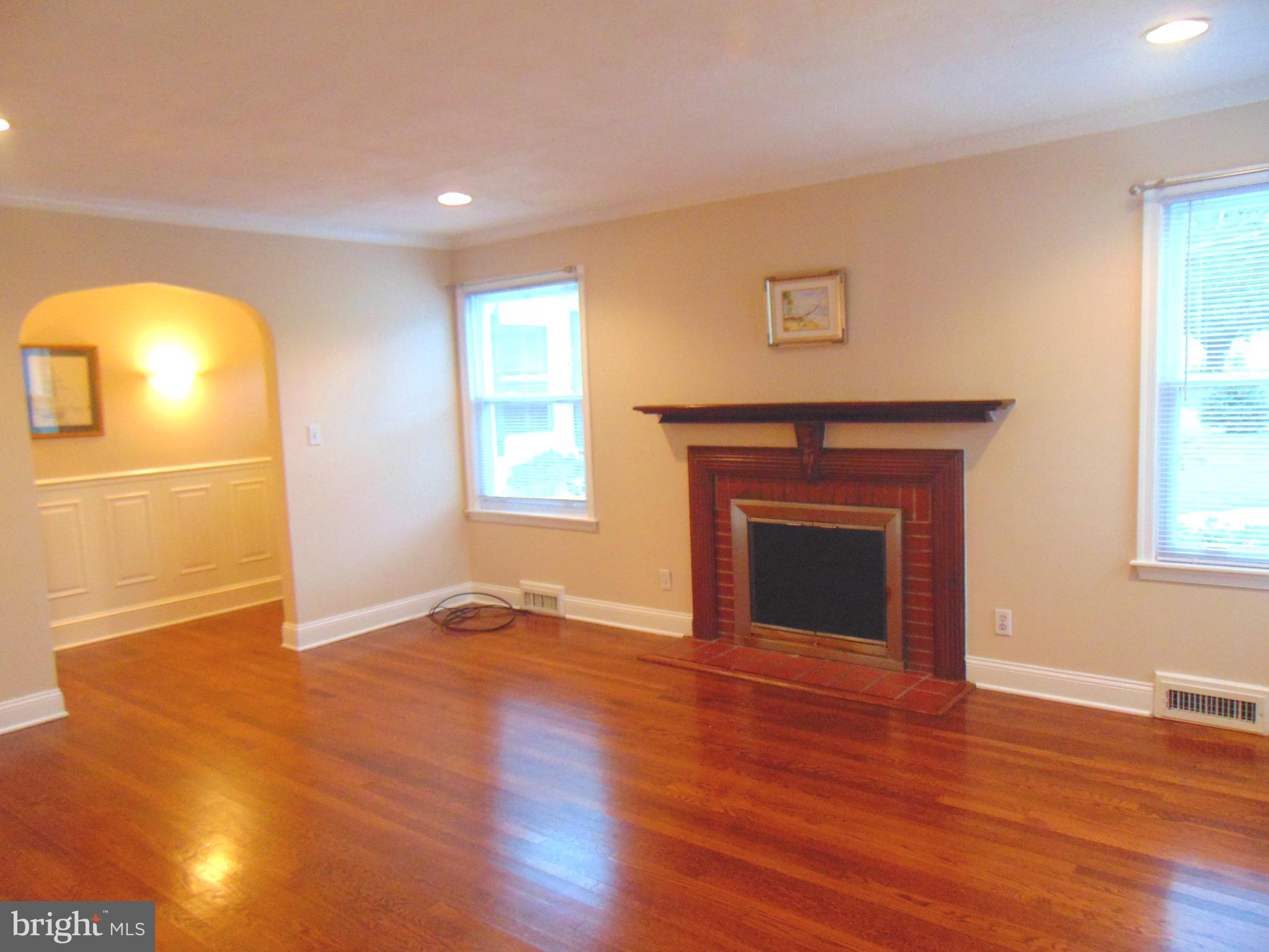10901 Liberty Road Randallstown, MD 21133 - Photo 6 of 21 Living Room