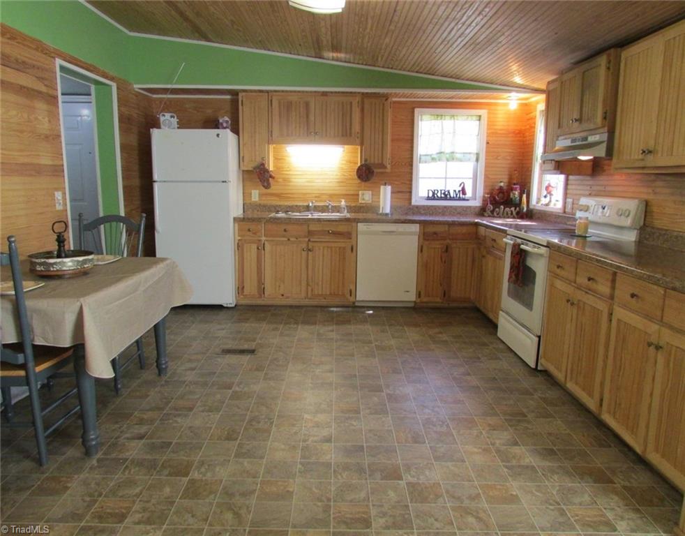 2301 Millcroft Road Pleasant Garden, NC 27313 - Photo 8 of 20 Kitchen