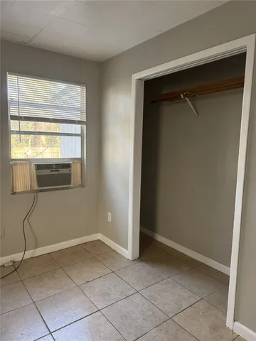 $1,200 | 705 Smokey River Bend, Conroe, TX 77316