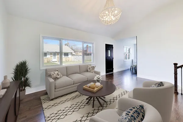 $375,000 | 9011 North Grace Avenue, Niles, IL 60714