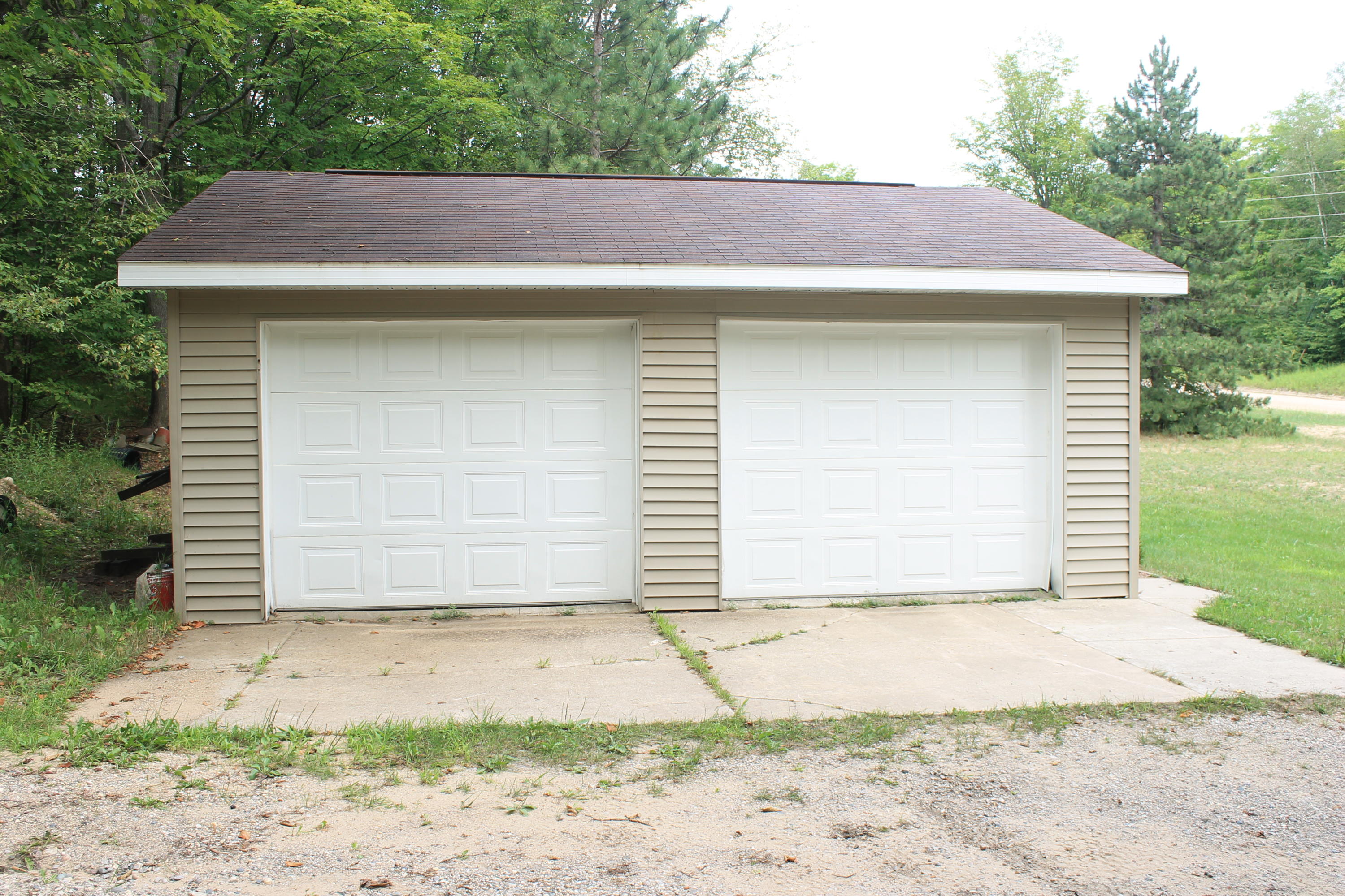 9062 Cameron Bridge Road Frederic, MI 49733 - Photo 3 of 46 Gallery Image 3