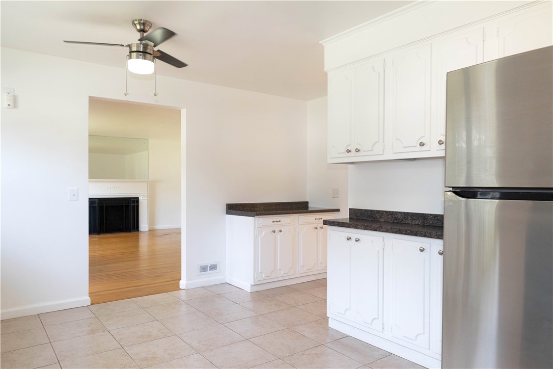 137 Long Meadow Drive Irondequoit, NY 14621 - Photo 5 of 28