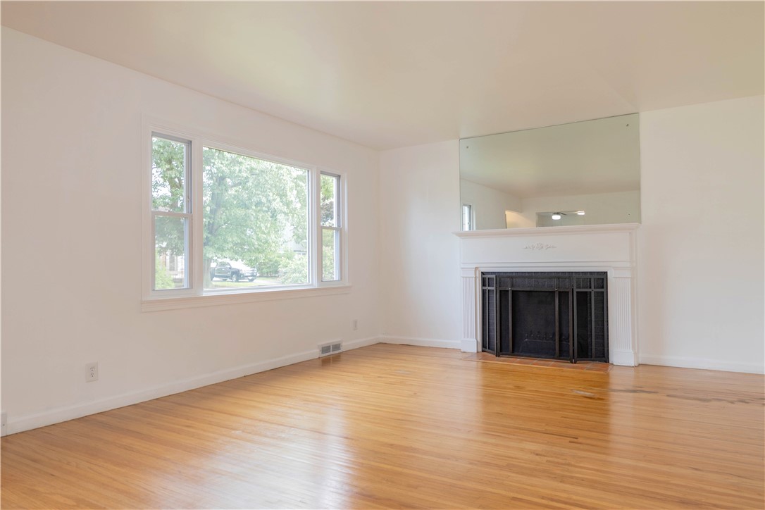 137 Long Meadow Drive Irondequoit, NY 14621 - Photo 6 of 28