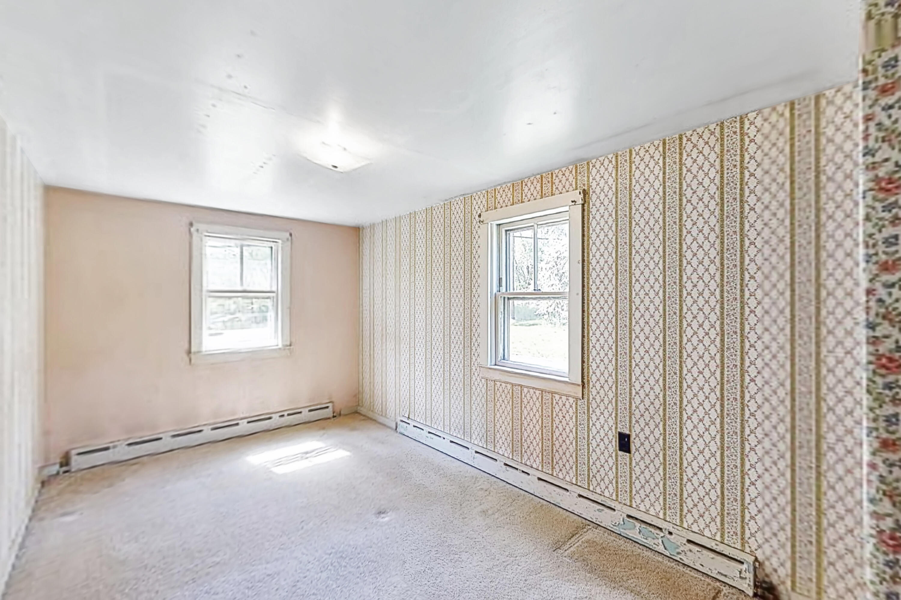 56 Wilson Road Kittery, ME 03904 - Photo 4 of 50 Living Room