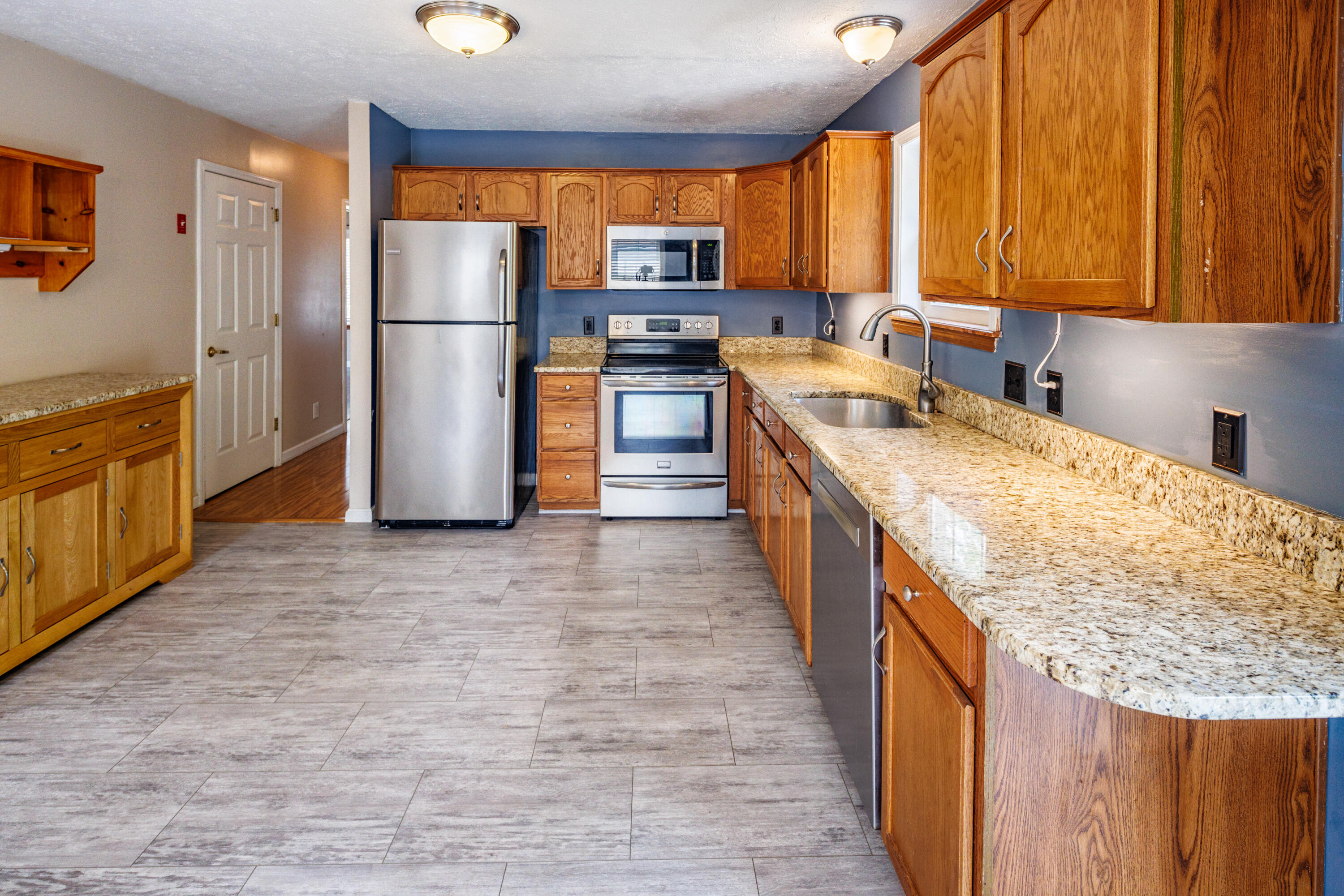 61 Silvertail Road Berwick, ME 03901 - Photo 2 of 32 Kitchen