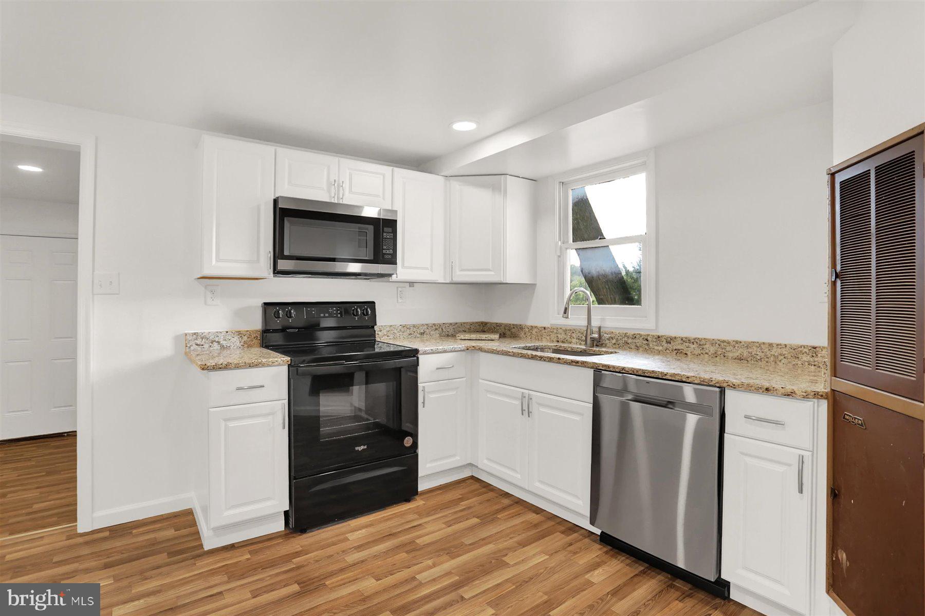 2295 Old Trail Road Etters, PA 17319 - Photo 8 of 28