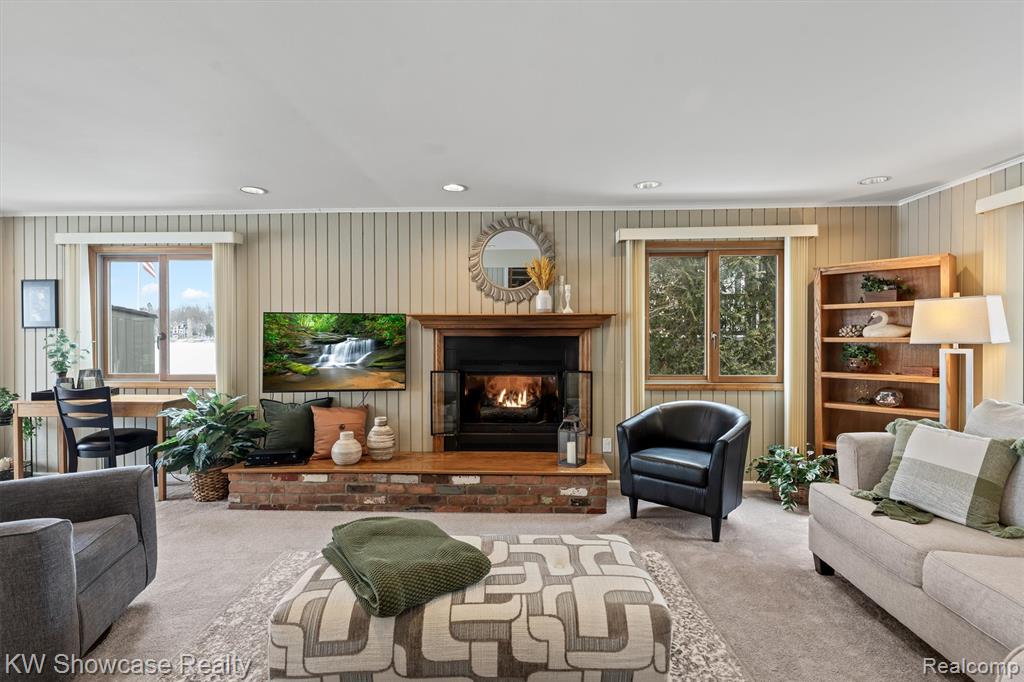 2324 Duck Lake Road North Highland, MI 48356 - Photo 10 of 38