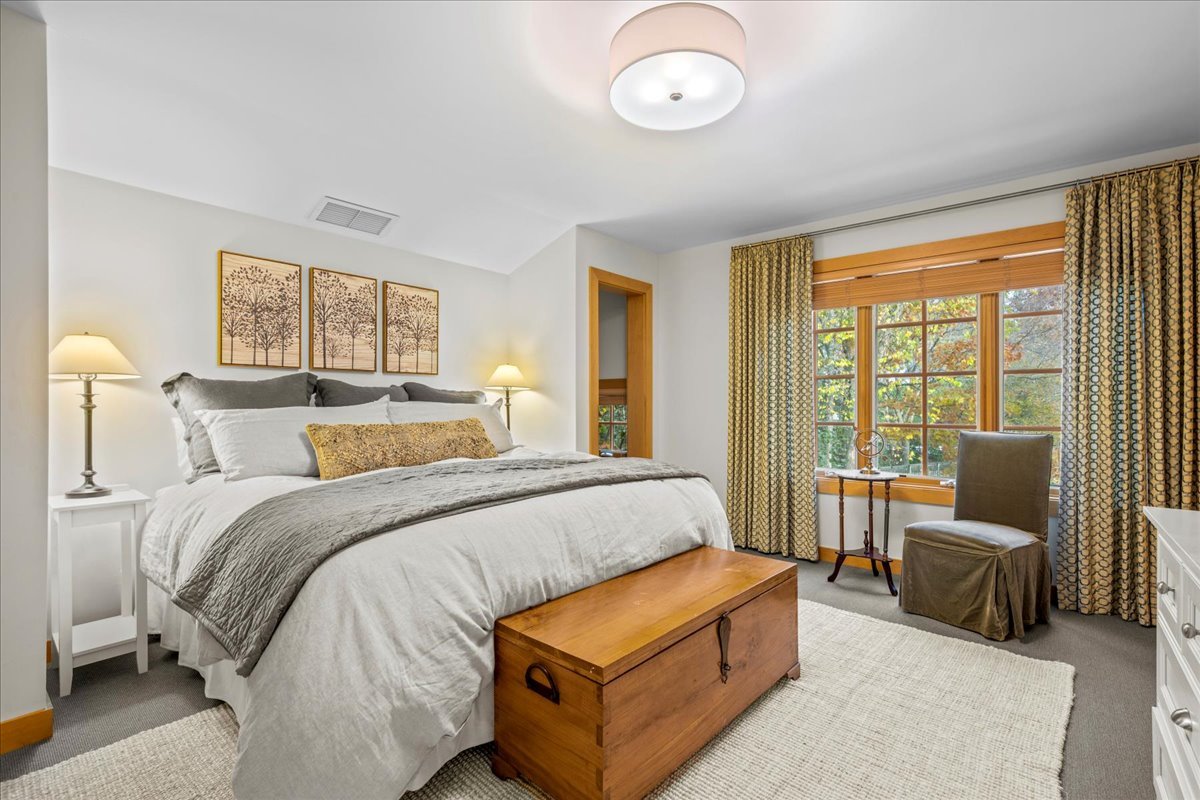 4 Indian Hill Road Winnetka, IL 60093 - Photo 26 of 31 Gallery Image 26