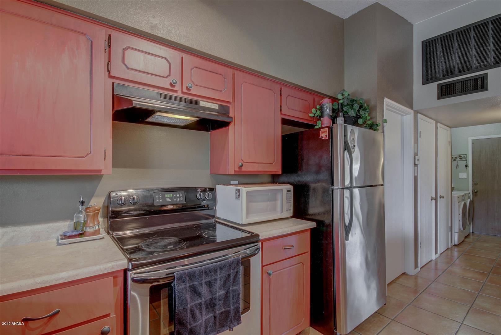 2422 South Evergreen Road Tempe, AZ 85282 - Photo 5 of 19 Kitchen